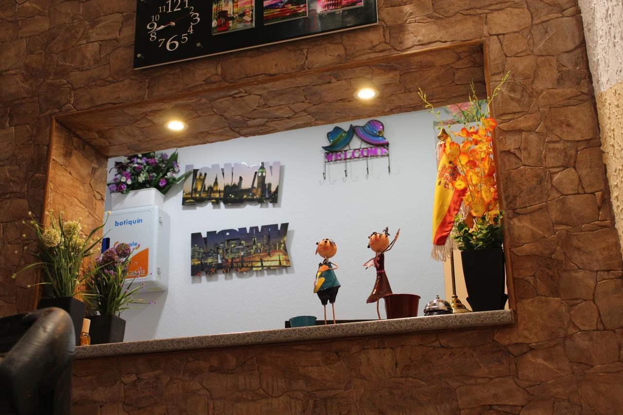 Hostal Mayor อาลิกันเต ภายนอก รูปภาพ